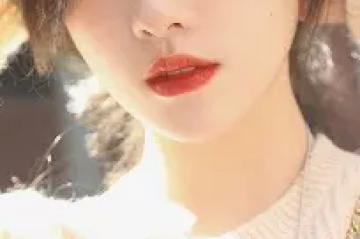 看宋雨琦穿短裙出席活动对长辈90度鞠躬才懂她火都是有原因的